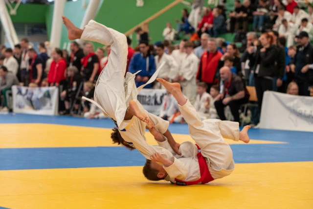 Picture from Copenhagen Open of a judoka performing a Tomoe-nage